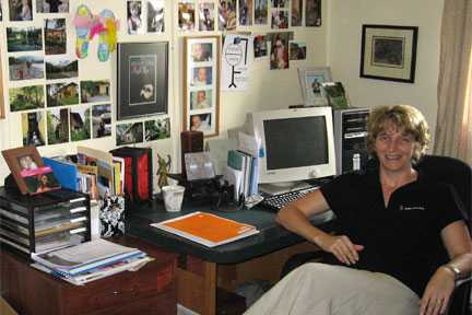 lisa-at-desk